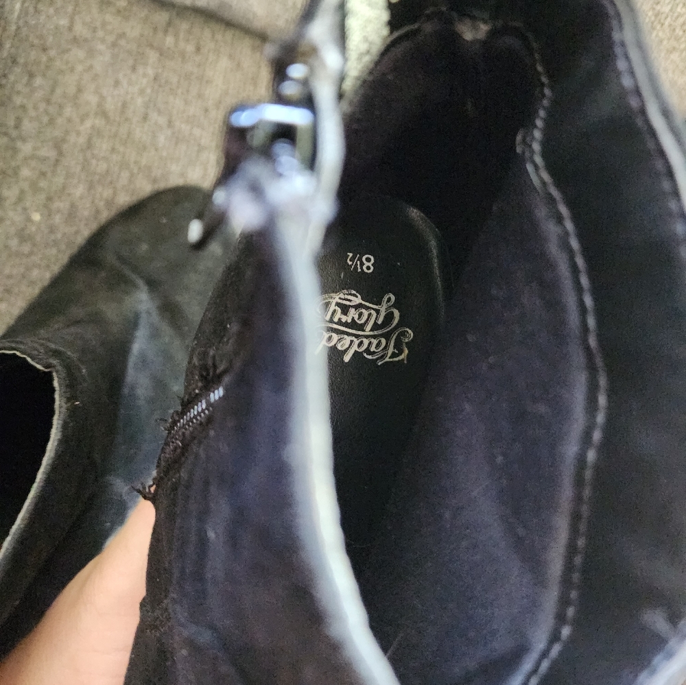 Boots - Picture 3 of 5